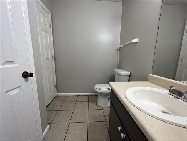 Building Photo - 2580 Teakwood Ln