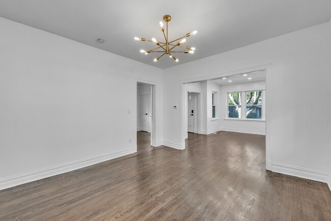 Building Photo - 7835 S Laflin St