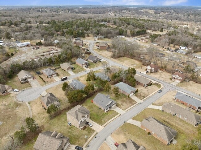 Building Photo - 3 Bedroom 3 Bath Home in Mt Juliet Now Lea...