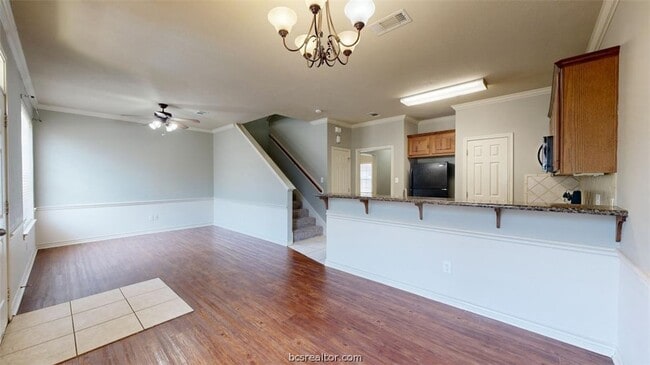 Building Photo - 211 Forest Dr Loop