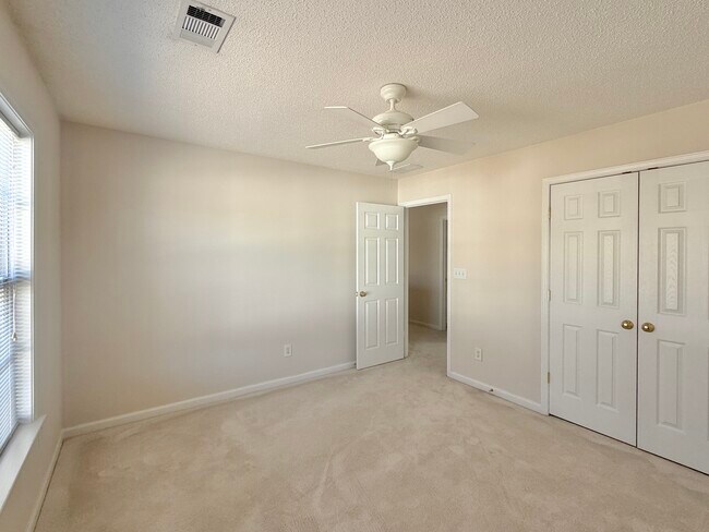 Building Photo - 510 Keeneland Ave