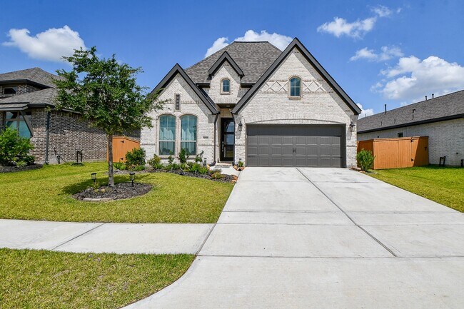 Primary Photo - 21312 Palm Arbor Dr