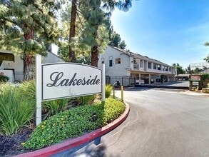 Building Photo - Lakeside HOA Condo