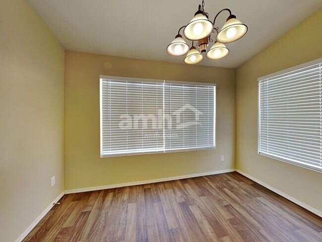 Building Photo - 11208 N 78th Dr