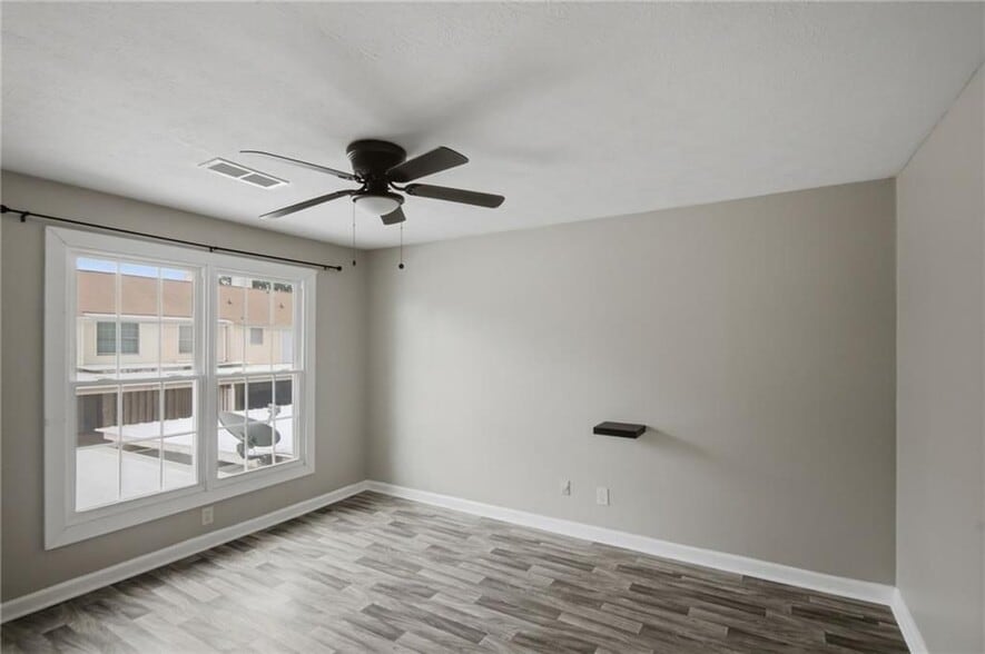 Building Photo - 218 Mill Creek Pl