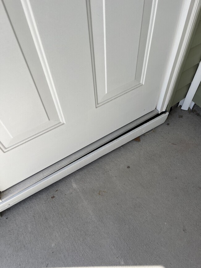 Building Photo - 230 1st St