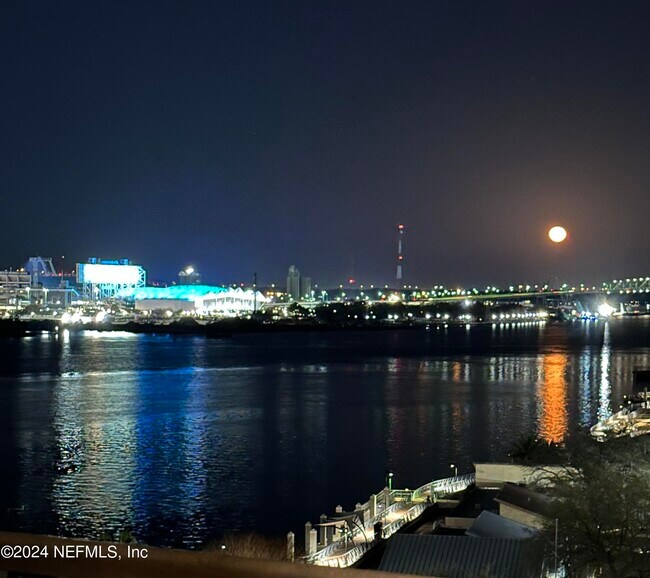 Building Photo - 1478 Riverplace Blvd