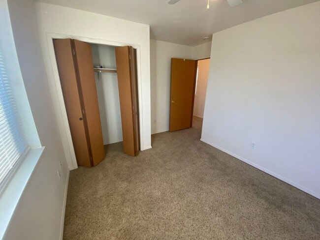 Building Photo - Don’t Miss This Spacious 4-Bedroom Northside Condo