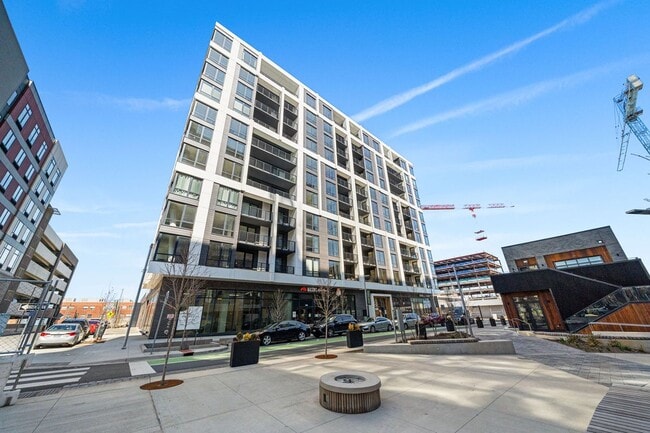 Building Photo - 255 W Falls Station Blvd