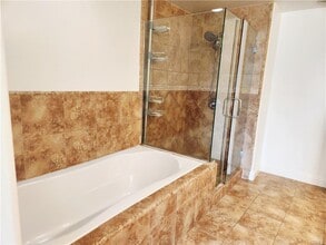 Building Photo - 1835 S Barrington Ave