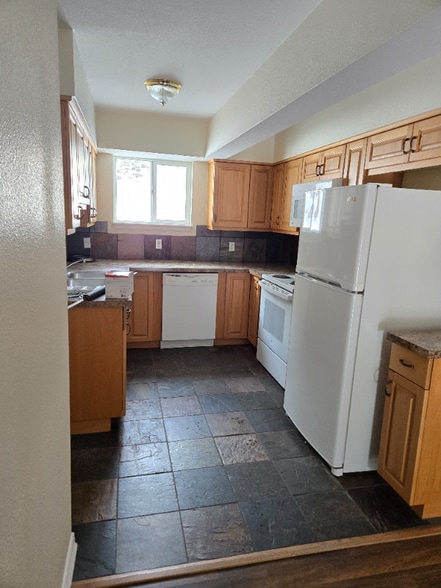 Building Photo - 2087 Eagle Cliff Rd