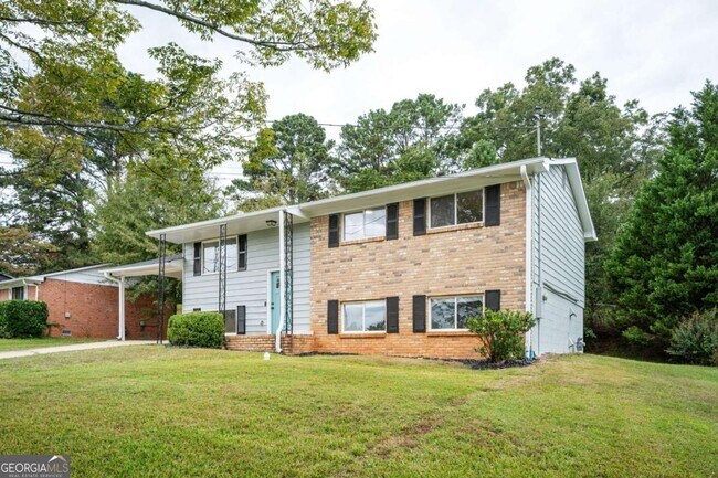 Building Photo - 3801 Hogan Rd SW