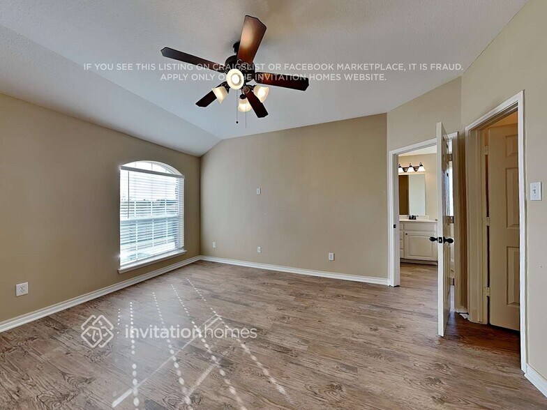 Building Photo - 830 Randall Rd