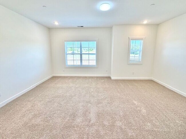 Building Photo - Now Leasing Brand New Townhomes In Olive Branch, Two Car Garage, Gated Community. Now Available.