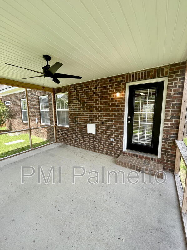 Building Photo - 125 Wild Spring Rd
