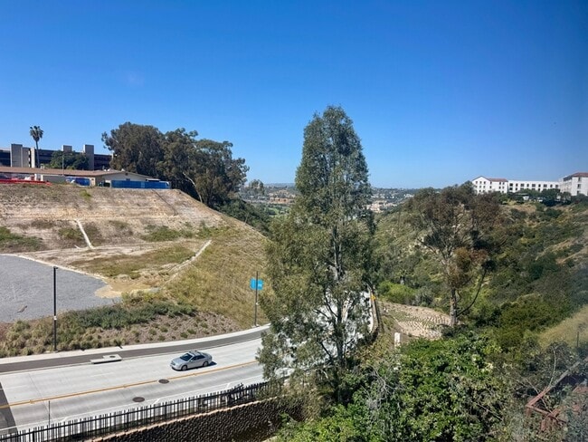 Building Photo - 4284 Third Ave