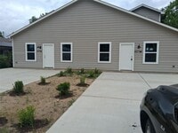 Building Photo - 6835 Landor St