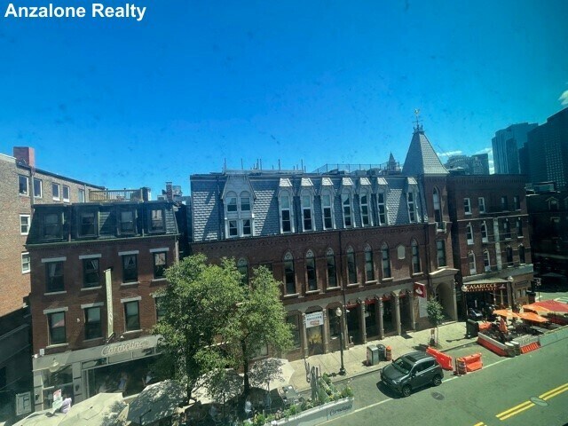 Building Photo - 288 Hanover St