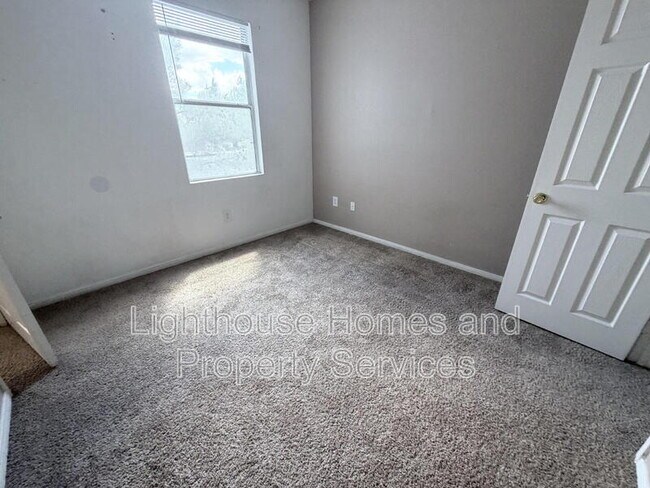 Building Photo - 6955 N Durango Dr