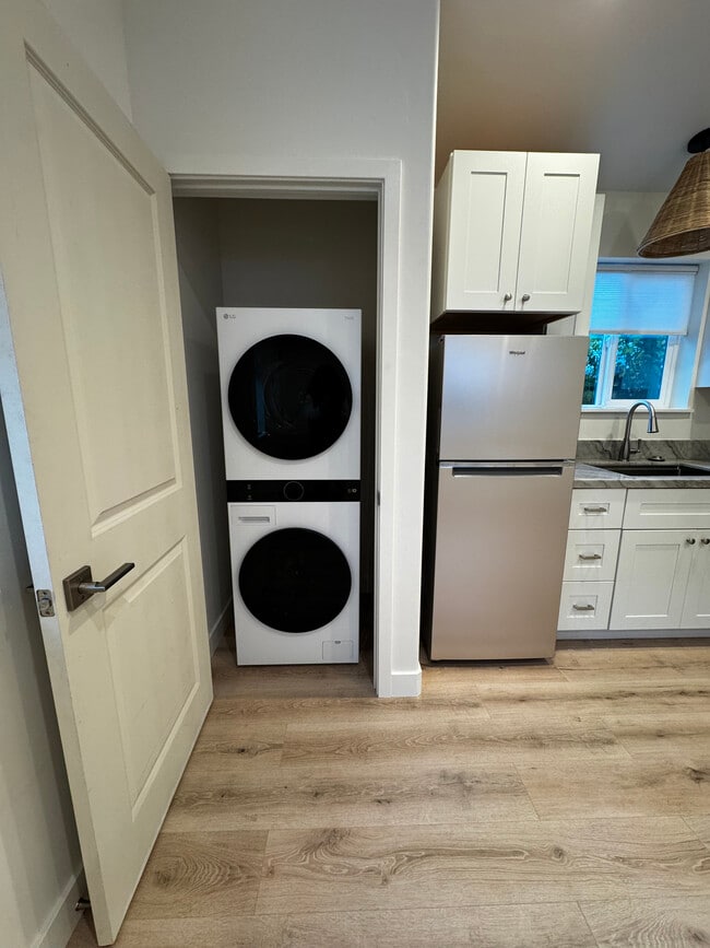 Building Photo - 1725 Spur Ridge Ln