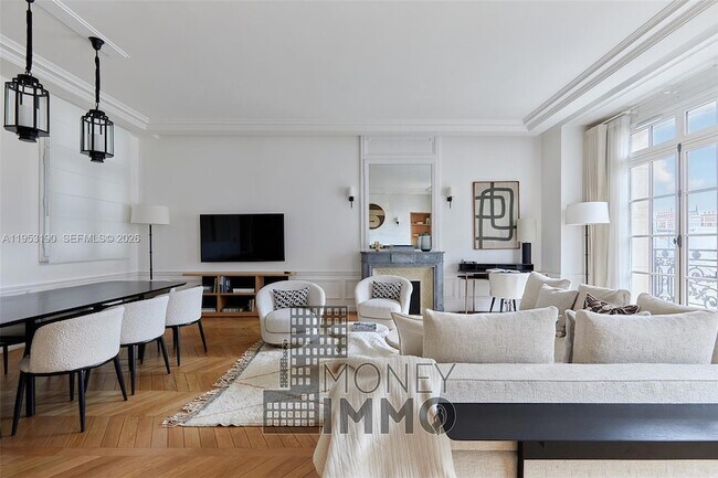 Building Photo - 11 Rue St