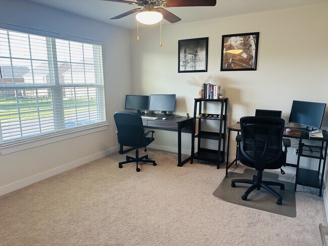 Building Photo - 119 Clavie Crew Ln