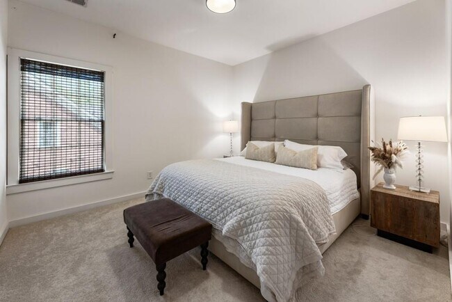 Building Photo - 7280 Samples Field Rd