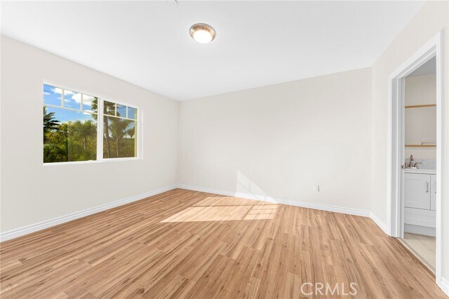 Building Photo - 5639 Huntington Dr