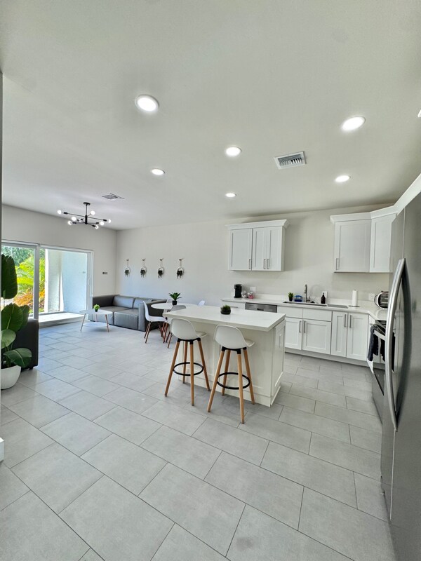 Building Photo - 2504 Leda Ave S