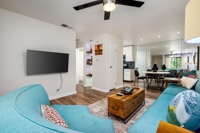 Building Photo - 2812 N Auburn Ct