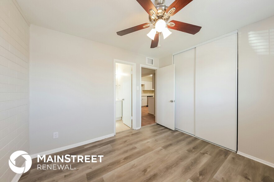 Building Photo - 4714 N 49th Dr