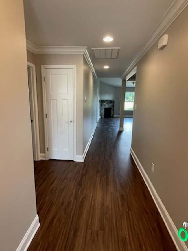 Building Photo - Location & Convenience!!!