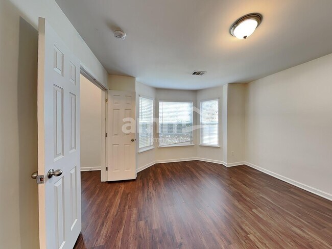 Building Photo - 3162 Berthas Overlook