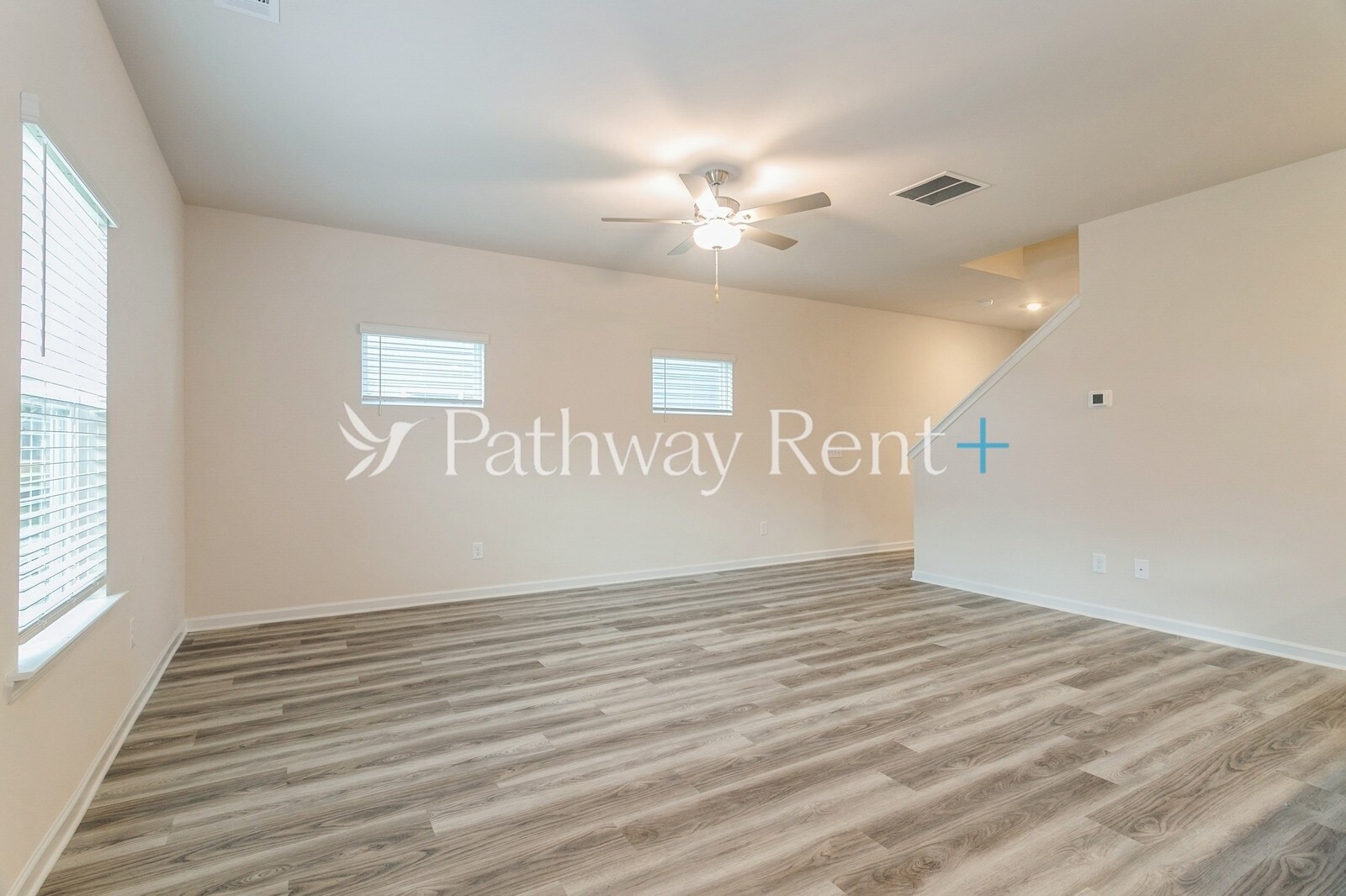 Building Photo - 631 Mackenzie Cv