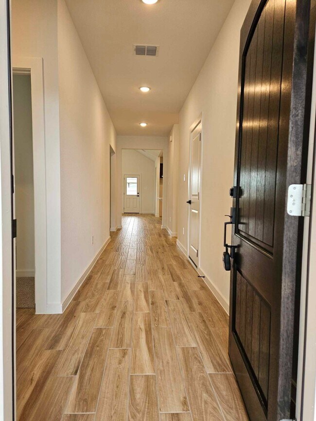 Building Photo - 8438 Tranquil Bay Ct