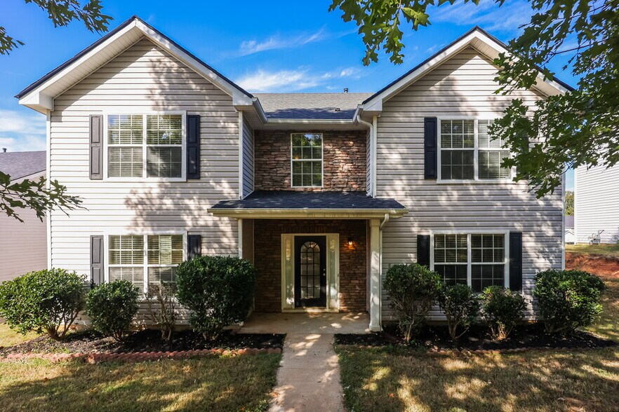 Primary Photo - 6891 Derby Ave