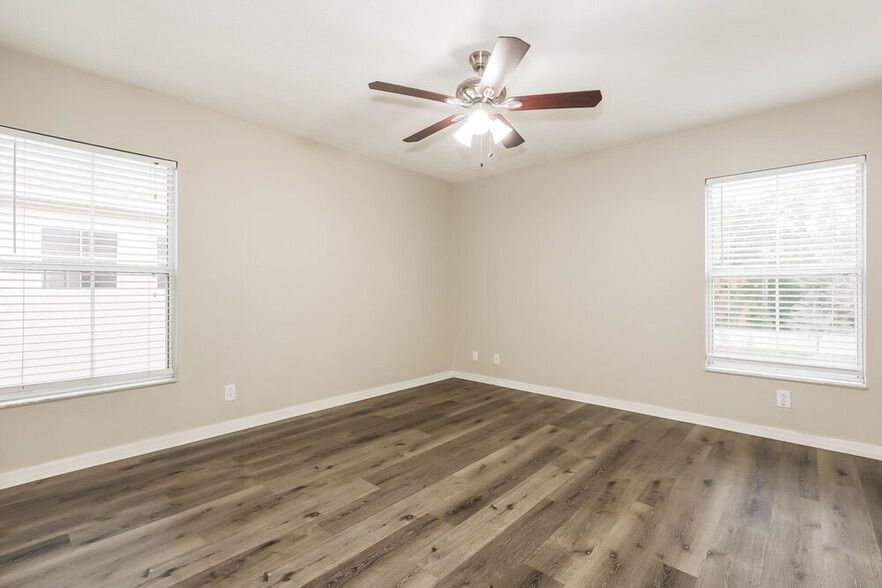 Building Photo - 3128 Royal Tuscan Ln