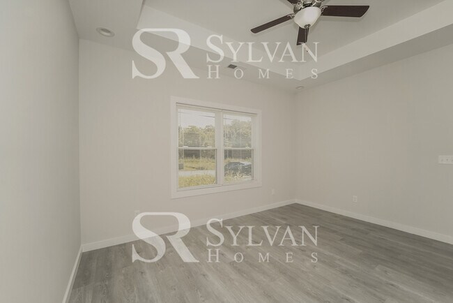 Building Photo - 8621 Reedy Creek Rd