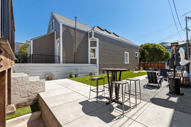 Building Photo - Corona Heights: Newly Renovated Victorian Home with EV Charging and Gorgeous Yard