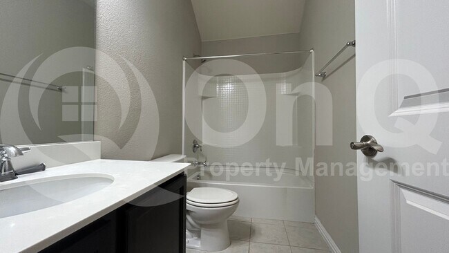 Building Photo - 2221 Candler Club Way
