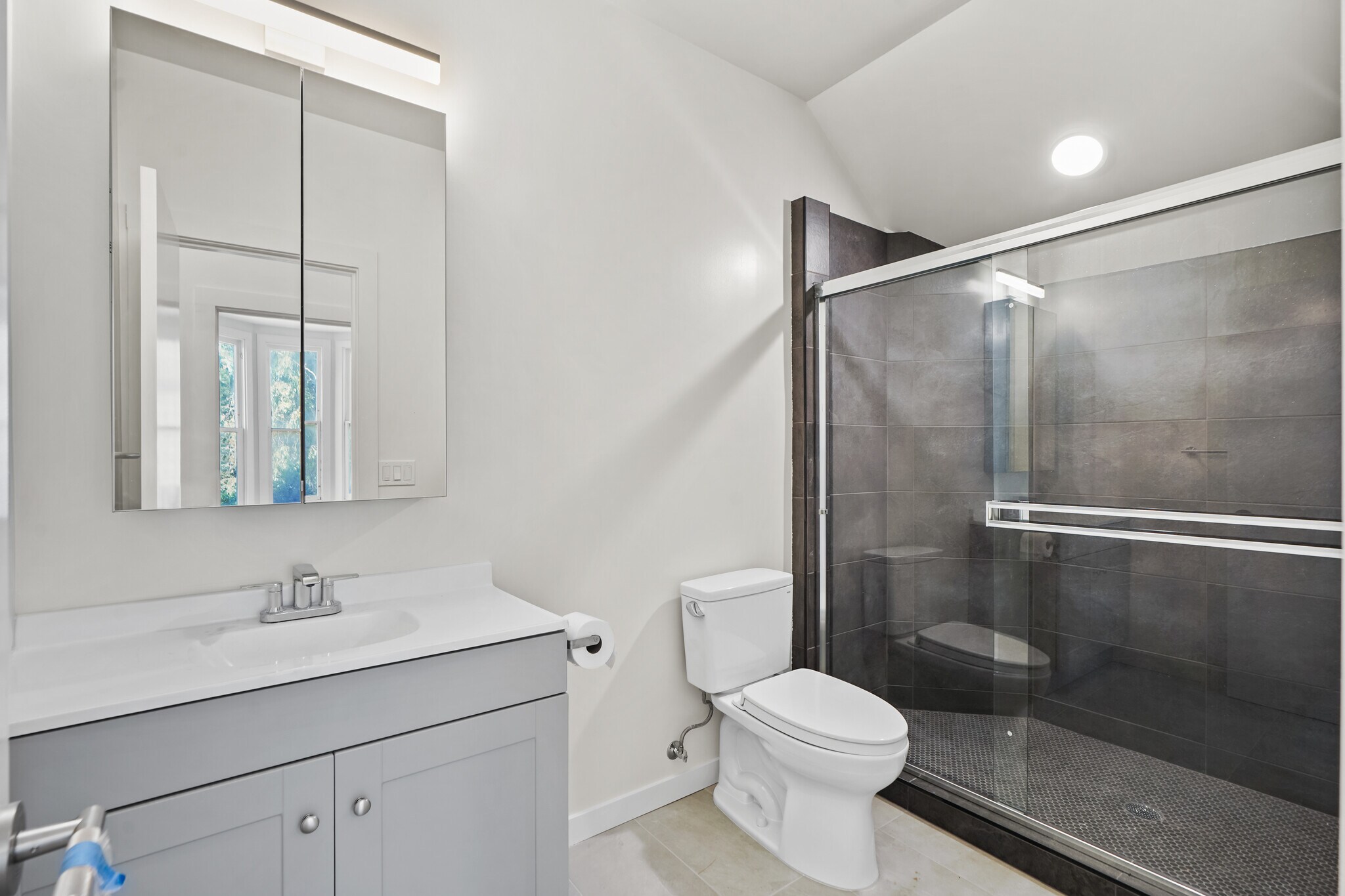 Building Photo - 124 Lyon St