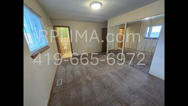Building Photo - 143 Burlington Pl