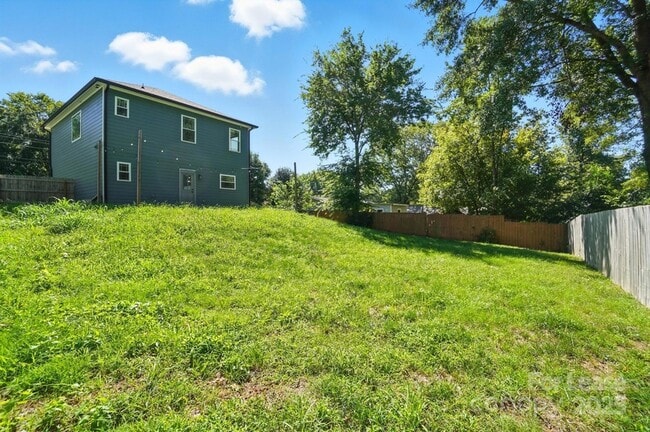 Building Photo - 3404 Reid Ave