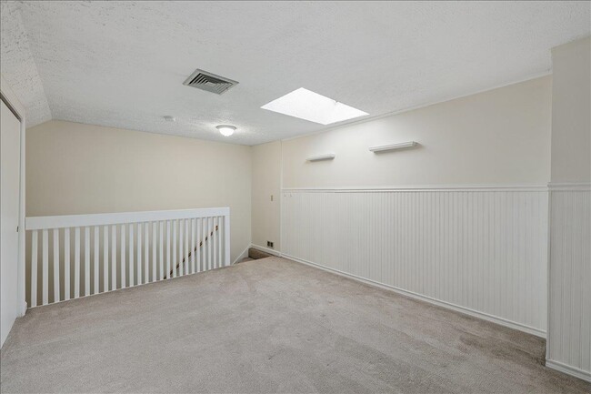 Building Photo - 7 Swift Ln