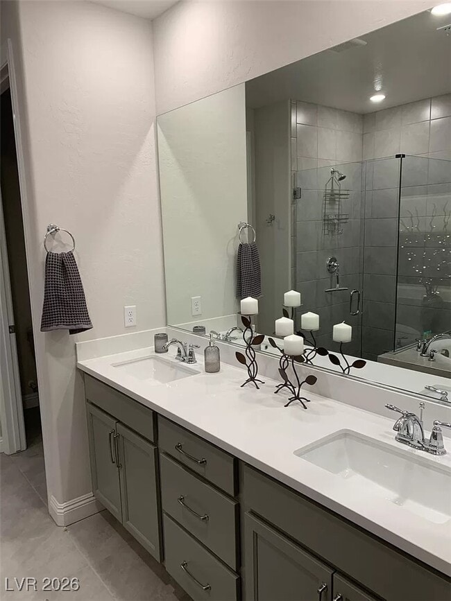 Building Photo - 92 Lake Oasis St