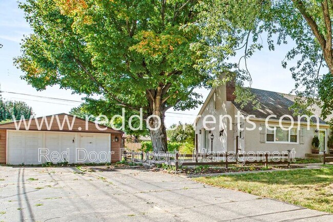 Building Photo - 957 Woodhill Dr