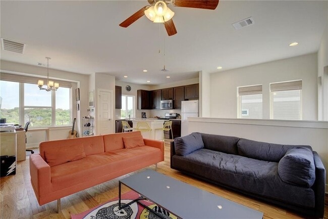 Building Photo - 3000 Pither Ln