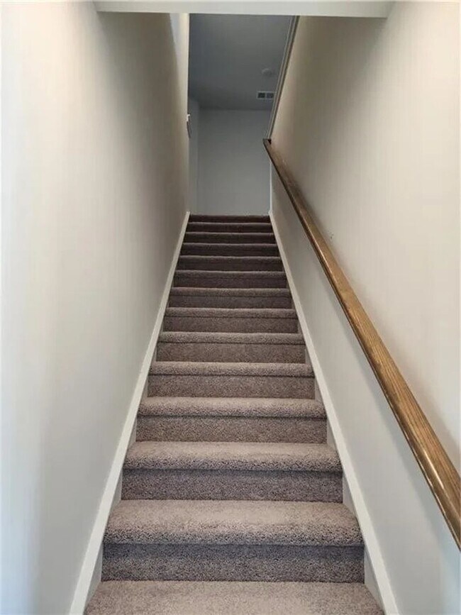 Building Photo - Spacious 3BR Townhome in Lawrenceville