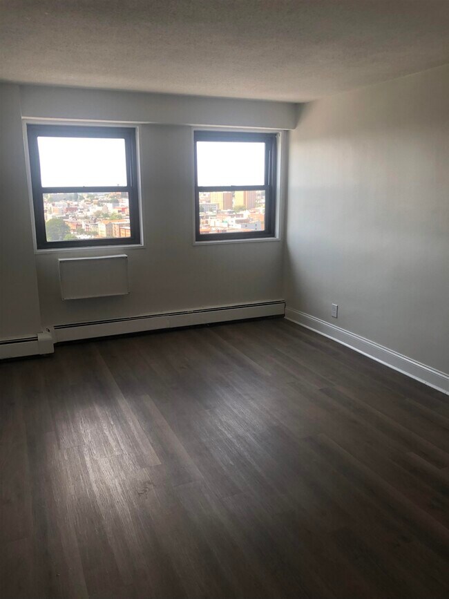 Building Photo - 5701 BLVD E