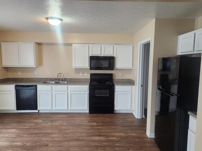 Building Photo - 1204 Topp Creek Dr